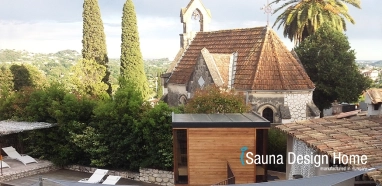 Modern szaunaház mediterrán környezetben